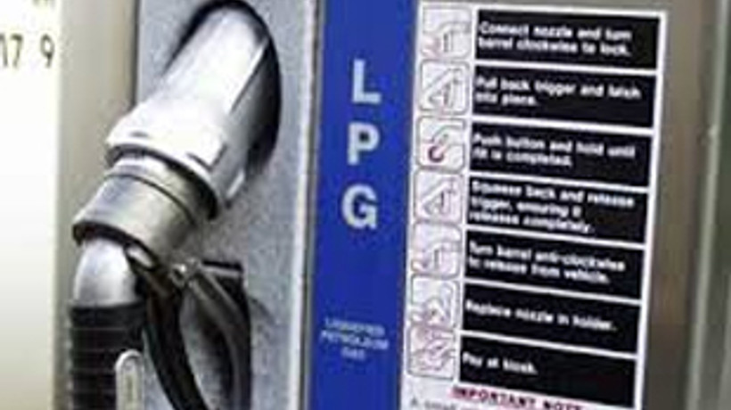 Benzine zam 'gaza' getirdi!