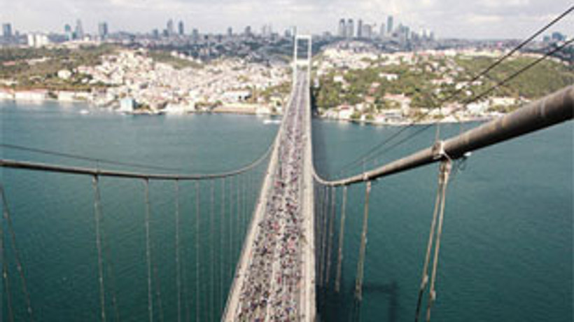 Köprü ihalesi Koç hisselerini vurdu