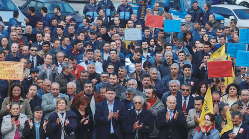 Memurlar işi bırakıyor!