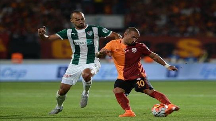 Sneijder'ın menajerinden Galatasaray yönetimine tepki