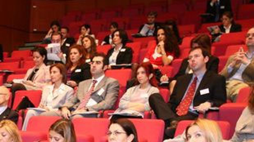 Şirketlerin yarısı yatırımcıyı sallamadı!