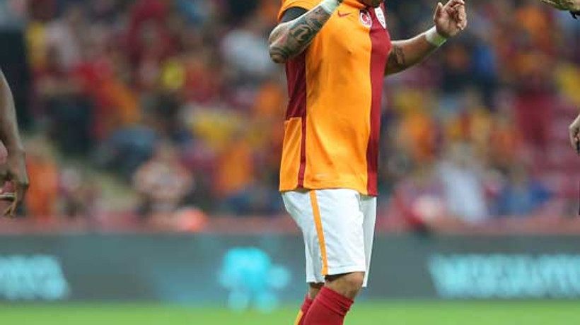Fener Sneijder'in peşinde