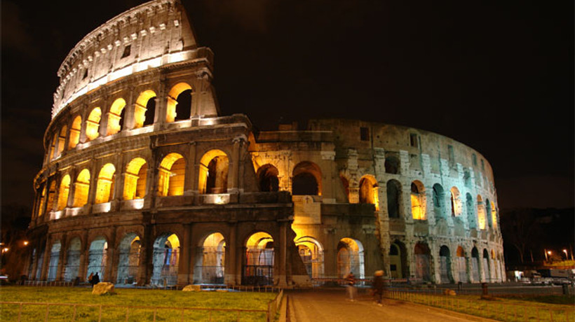 Fitch'den İtalya'ya not darbesi