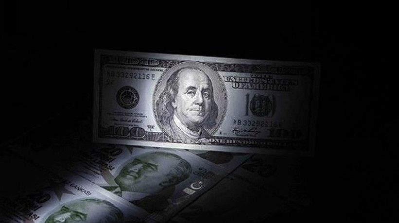 Dolar bayram dinlemedi!