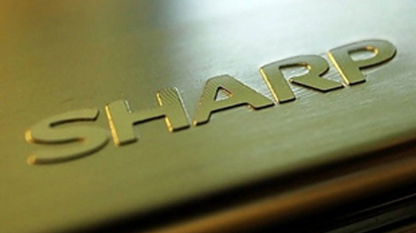 Samsung, Sharp'a ortak oldu