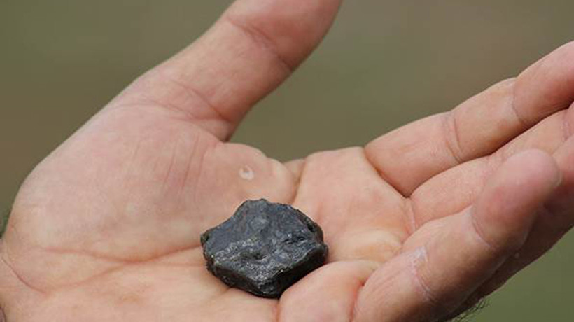 Mehmet Şimşek'ten Twitter'da göktaşı anketi