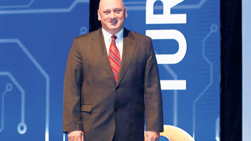 Turkcell'den yerli, akıllı, ucuz telefon