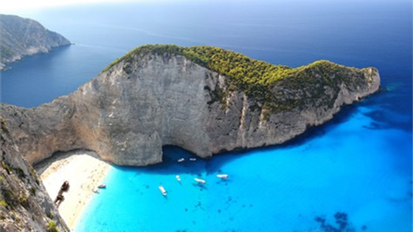 Yunanistan adaların satışını askıya aldı