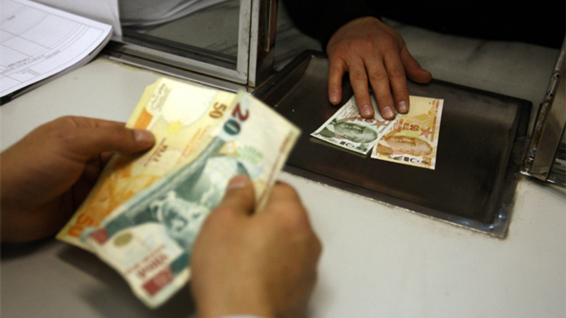 Bankalar yılda 4 milyar lira topluyor