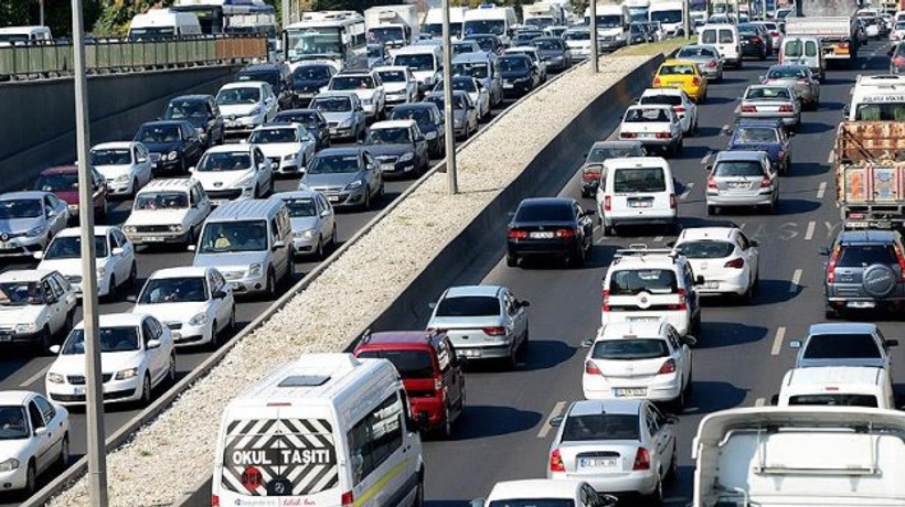 Trafikteki araç sayısı 2015'te 1 milyon 166 bin arttı