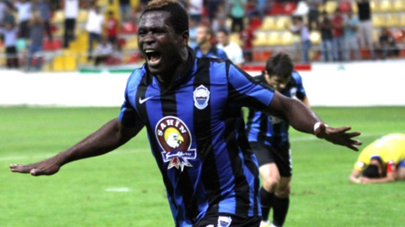 Golcü oyuncu ile yollar ayrıldı