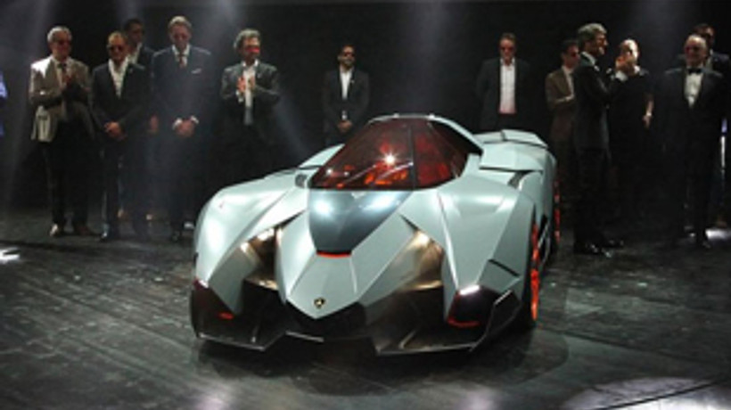 Uçak değil otomobil