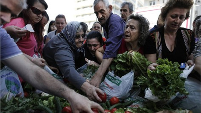 Komşuda bedava sebze-meyve yarışı