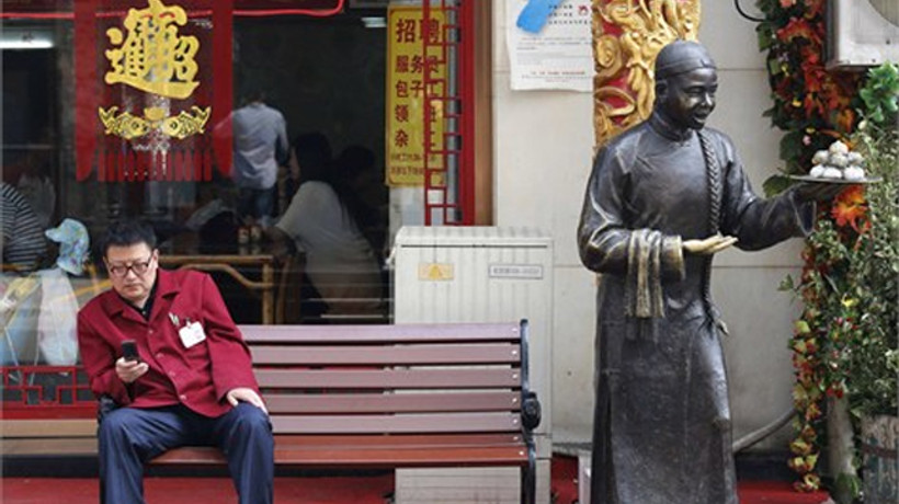 Çin'de hizmet sektörü hız kaybetti