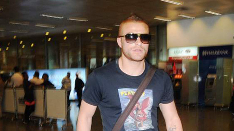 Beşiktaş ilk imzayı Gökhan'a attırıyor