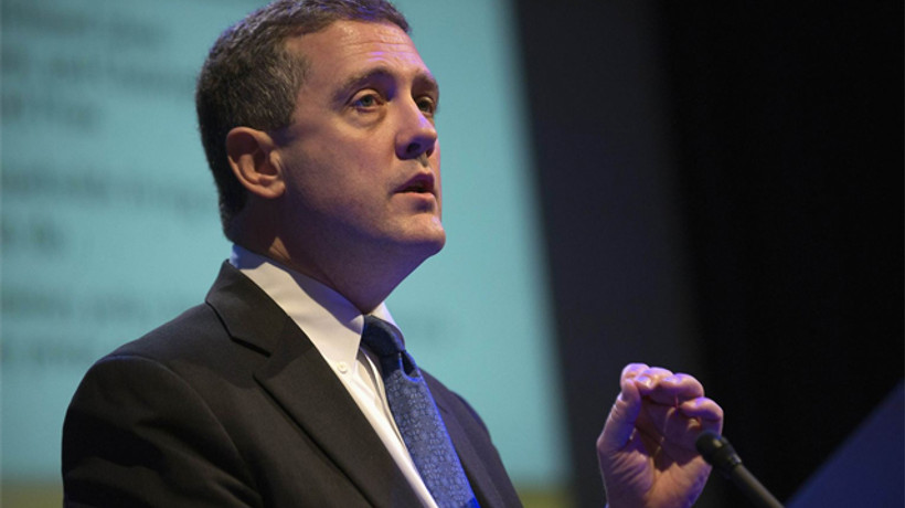 Fed'den bir haftada iki karşıt görüş