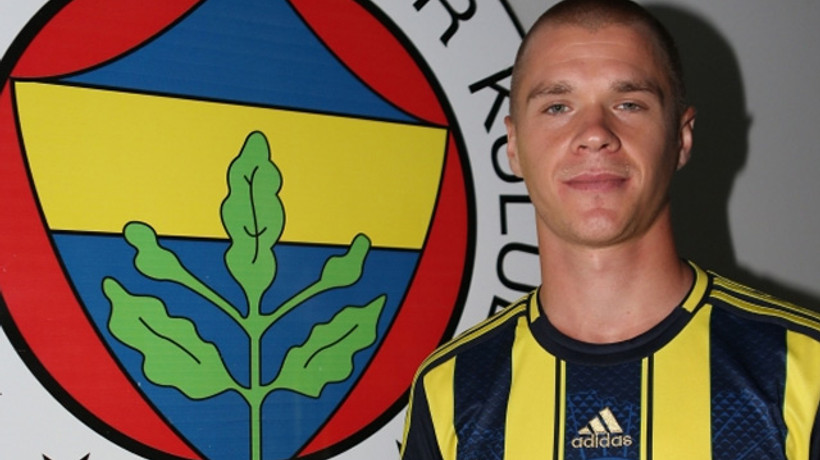Fenerbahçe İsveçli yıldıza imza attırdı!