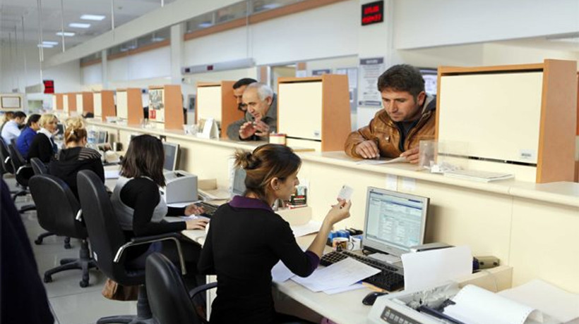 Başarısız memur yandı!