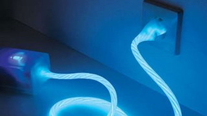 Telefon şarjı komaya soktu!