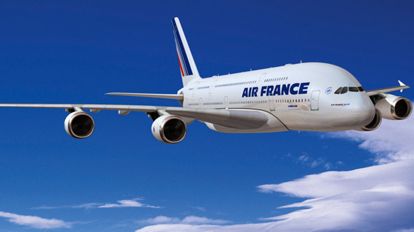 Uçaktan yolcu düştü!