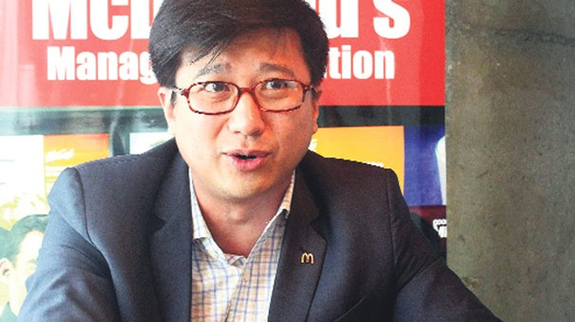 Tuvalet bile temizledi, Mc Donald's'ı ikna etti