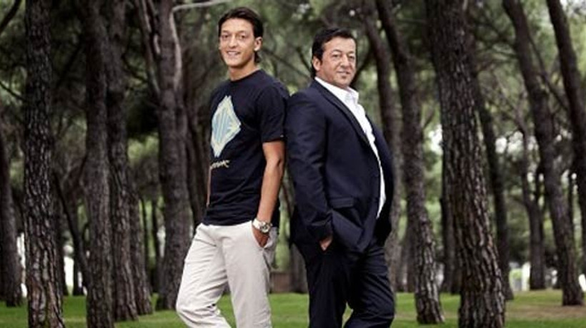 Mesut Özil'in babası bombaladı!