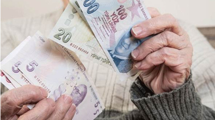 Emekliler yüzde 4.73 zamlı maaşlarını almaya başladı