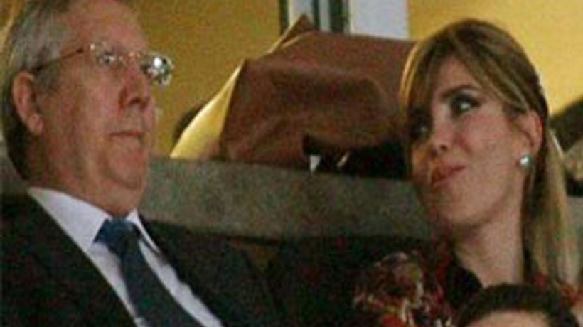 Aziz Yıldırım kızları üçledi